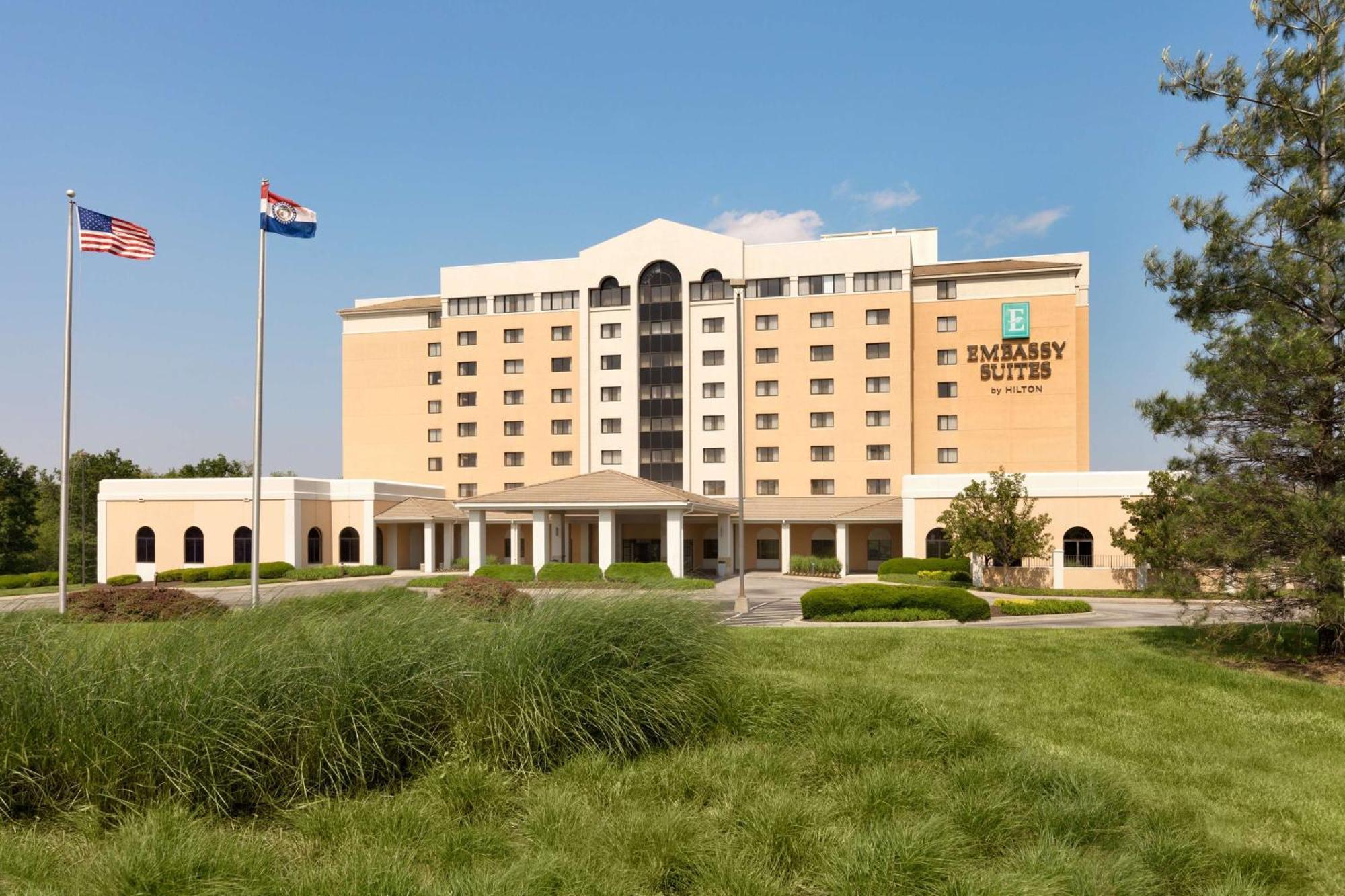 Embassy Suites By Hilton Kansas City International Airport Exterior photo